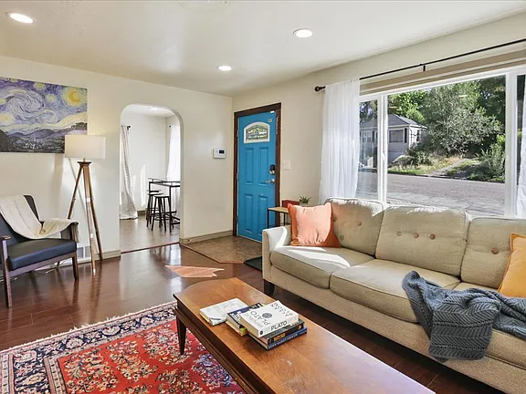 listing-image