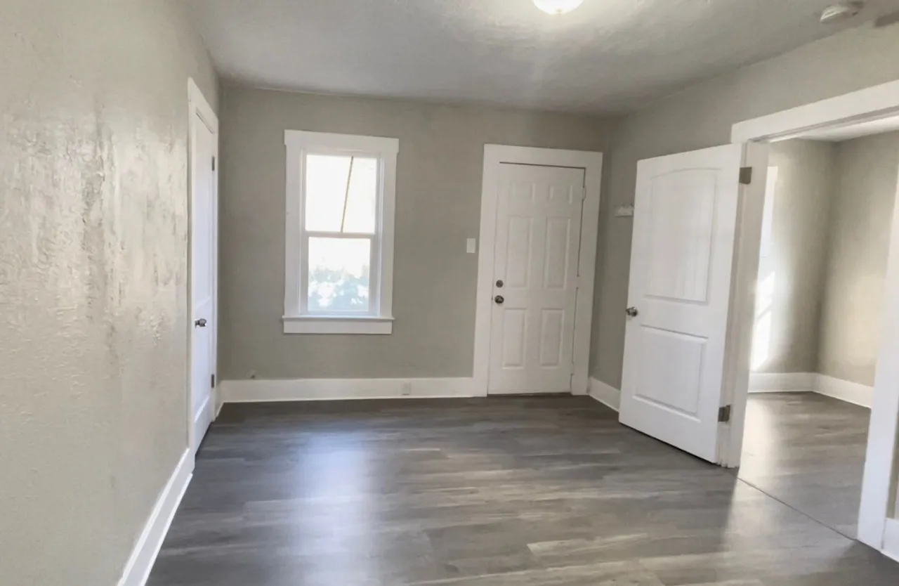 listing-image